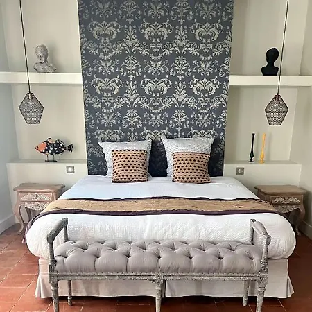 La Cour Carree - D'hotes Bed and breakfast