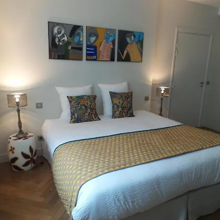 La Cour Carree - D'hotes Bed and breakfast Carcasona