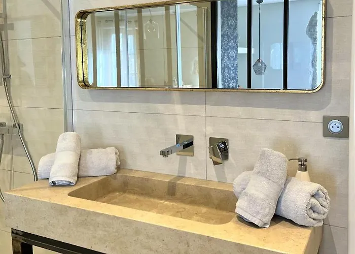 La Cour Carree - D'hôtes Carcassonne