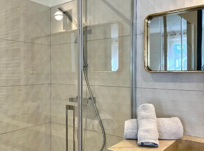 La Cour Carree - D'hôtes 3*